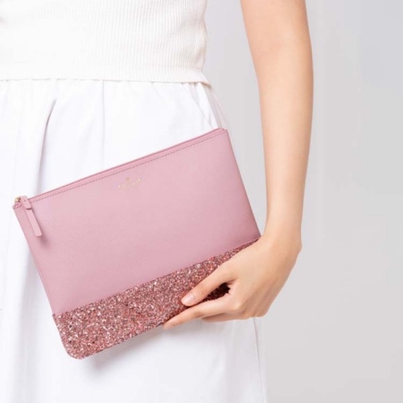 kate spade Handbags - NWTs Kate Spade Clutch 🌸🌸